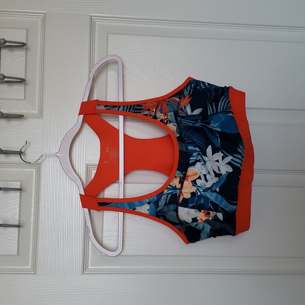 Pre owned Xersion Women's Floral Medium Support Sports Bra Size XXL